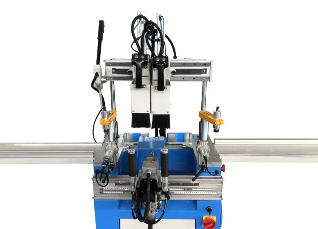 ROCA FPX-PRO – Pantograf cu trei motoare pentru aluminiu