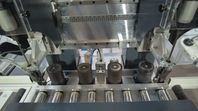 ROCA CS-520 – Mașină de înșurubat CNC