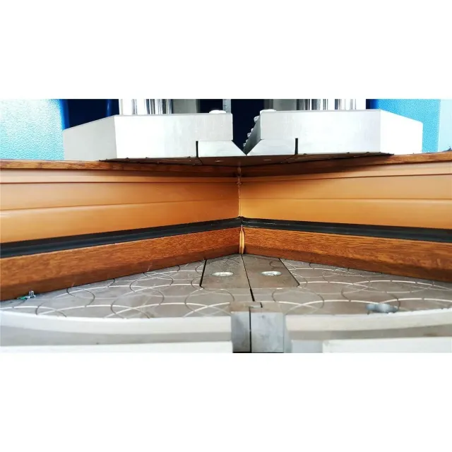 ROCA MSA-0 – Mașină de sudat profile PVC automată, cu un cap, sudură 0,2 mm